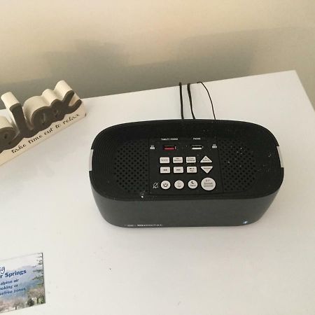 Amuri House Boutique Motel Ханмер Спрингс Екстериор снимка